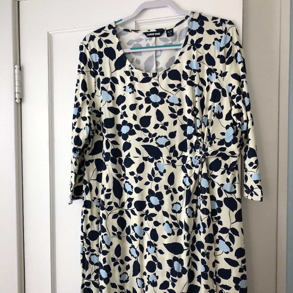 LANDS END KNIT DRESS